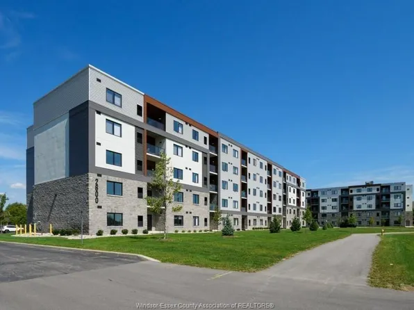 2600 Sandwich West Pkwy #311, Lasalle, ON N9H 2S4