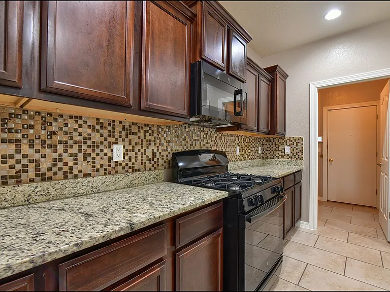 6560 Westfield Dr — Photo 15