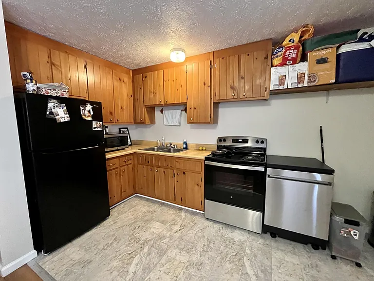 409 McLane Ave #2 — Photo 6