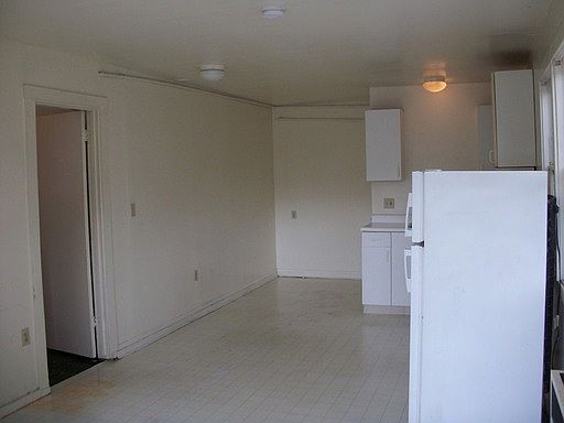2nd image of 2111 Curtis St APT C