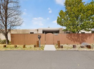 3064 Plaza Blanca, Santa Fe, NM 87507