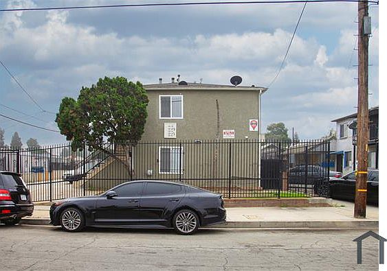 1st image of 1014 W 109th Pl
