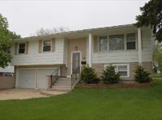 1013 S Springinsguth Rd, Schaumburg, IL 60193