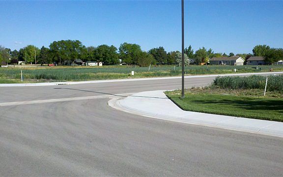 5th image of Airport Ave