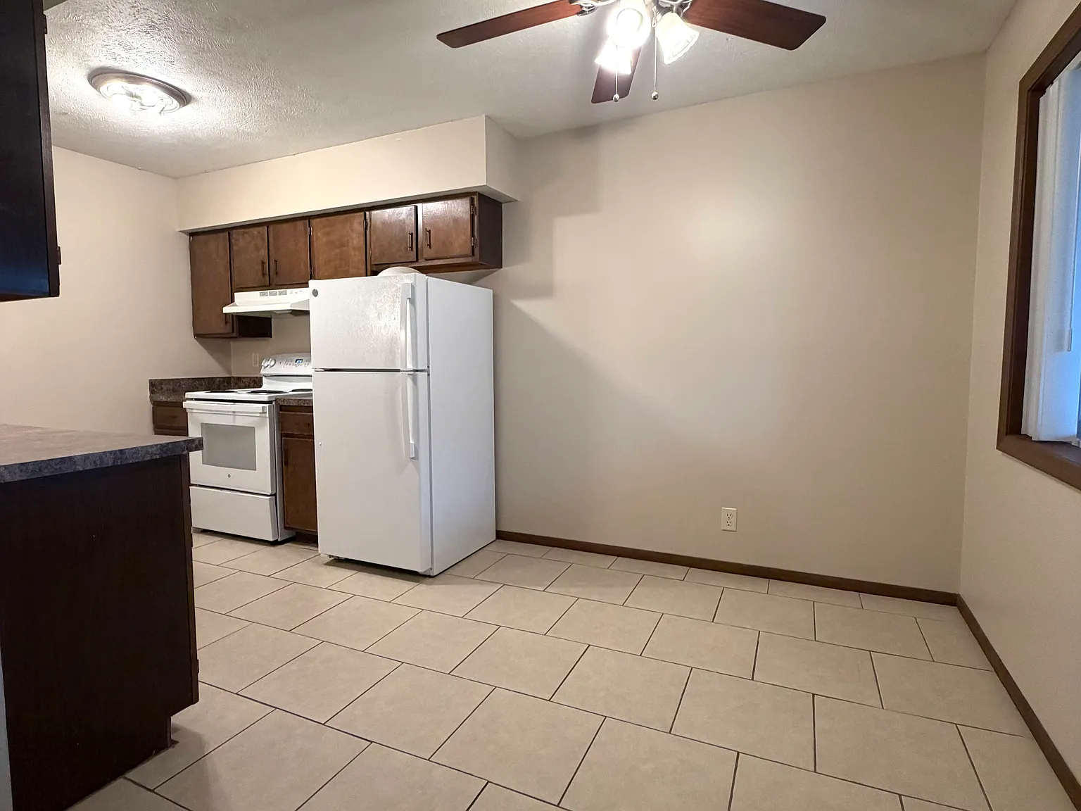 2 bed, 857 sqft, $925 — Photo 4