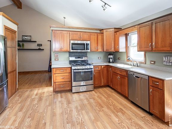 5th image of 10543 Willow Ave