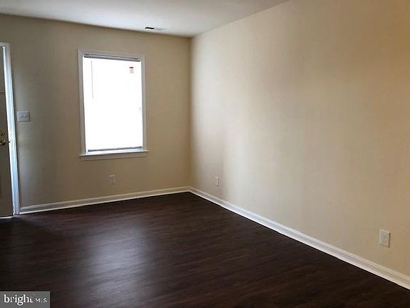 3rd image of 102 Adair St