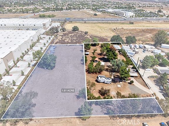 3rd image of 33780 Zeiders Rd