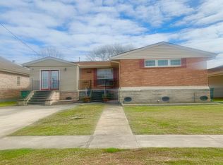4221 Haring Rd, Metairie, LA 70006