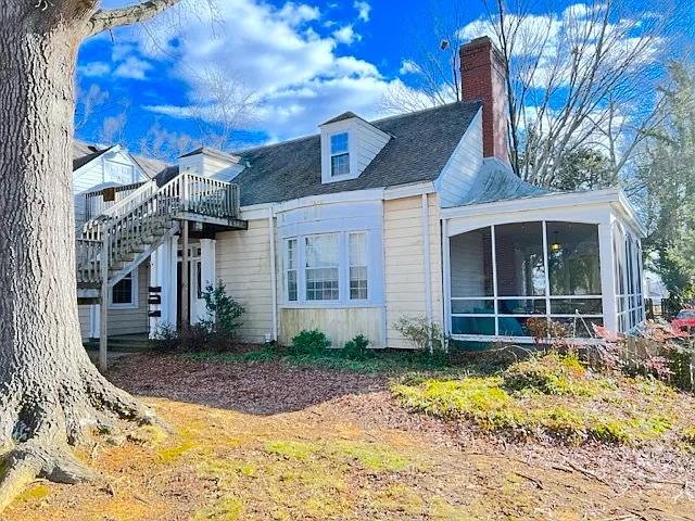 2 bed, 1.0 bath, $1,095 — Photo 3