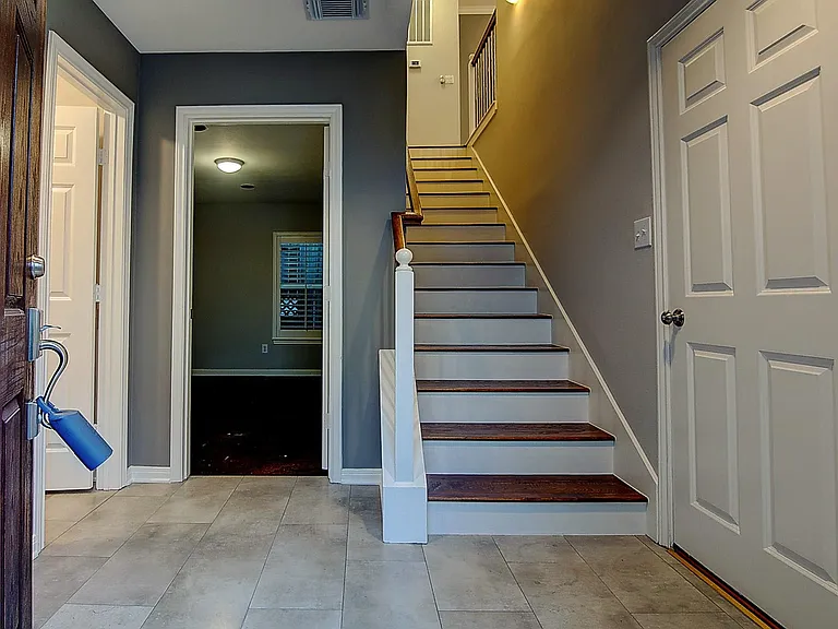 1408 W Webster St — Photo 9