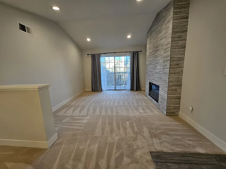 617 Arcadia Ter #302 — Photo 8