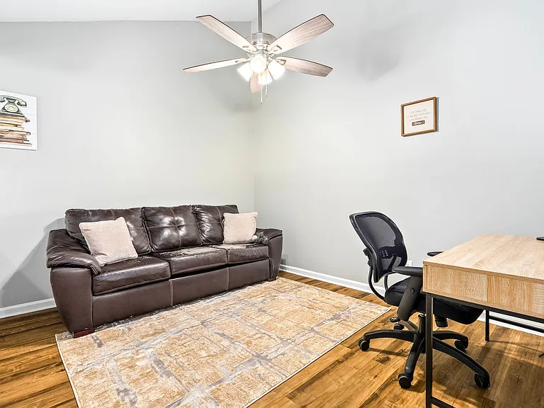 1016B Stonegate Dr — Photo 14