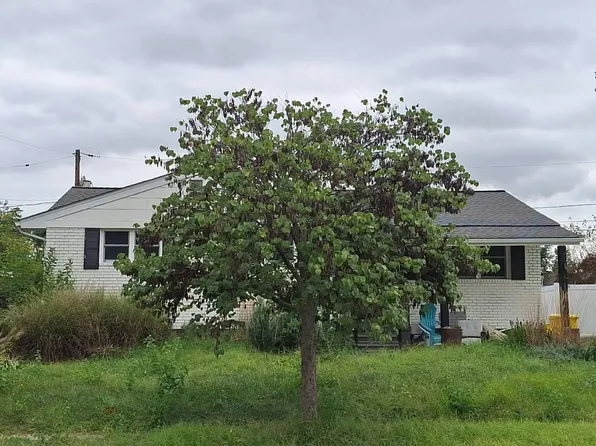 1209 Cedarcliff Dr, Glen Burnie, MD 21060