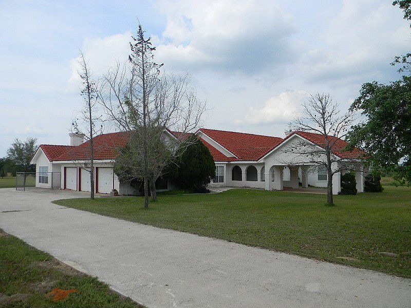 1st image of 112 Oak Hollow Dr