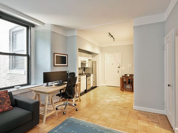 2nd image of 504 Cathedral Pkwy #3A