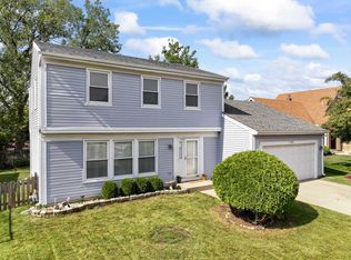 2130 Parkville Rd, Schaumburg, IL 60194