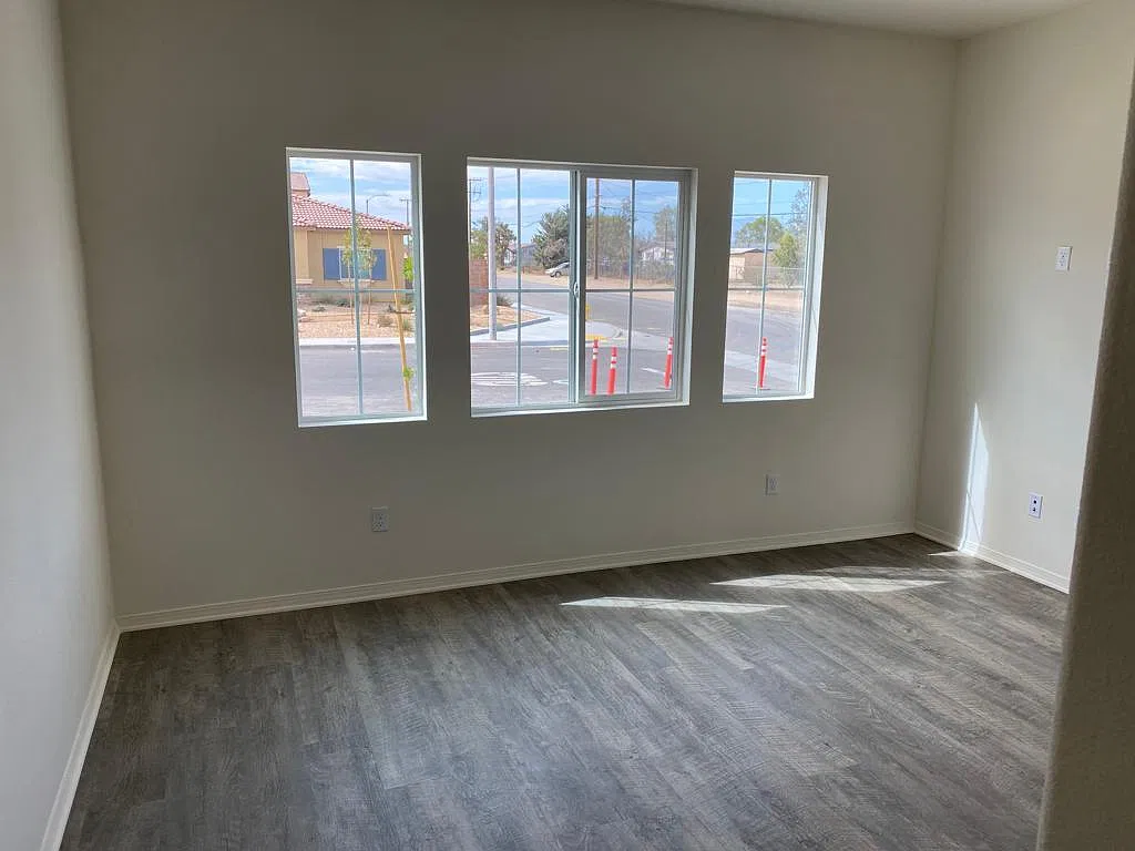15554 San Francisco Ln — Photo 3
