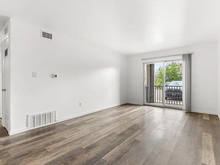 700 Mohawk Dr — Photo 7