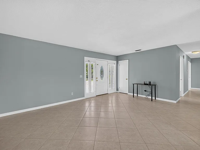 416 SE Naranja Ave — Photo 9