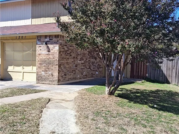 1201 Royal Crest Dr, Killeen, TX 76549