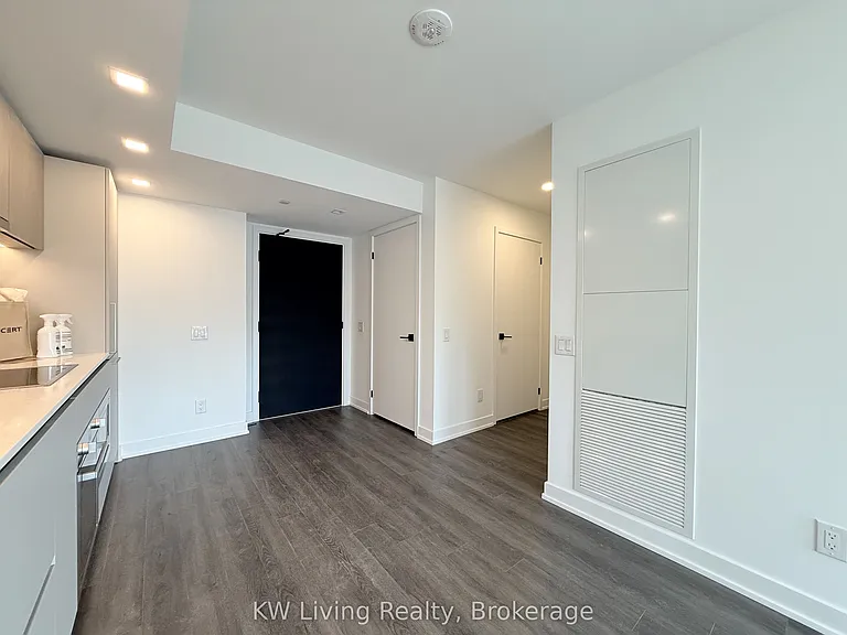 609 Sherbourne St #307 — Photo 22