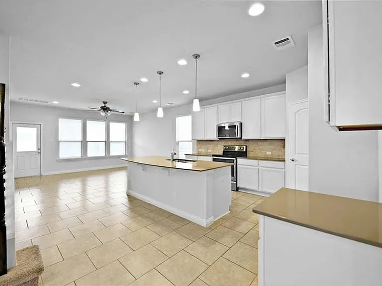 16015 Remington Reserve Way — Photo 4