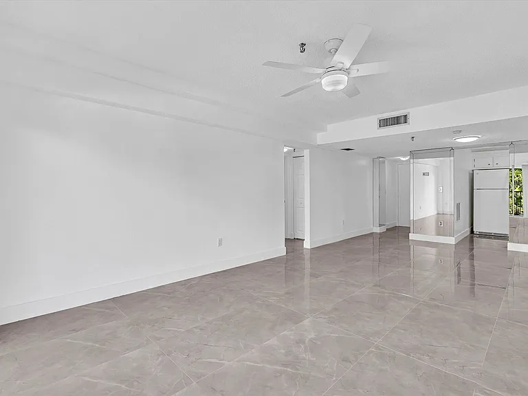 250 181st Dr #107 — Photo 10