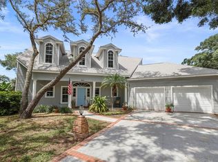 813 Old Charleston Way, Largo, FL 33770