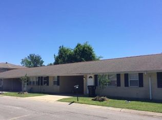 2801 Pakenham Dr, Chalmette, LA 70043