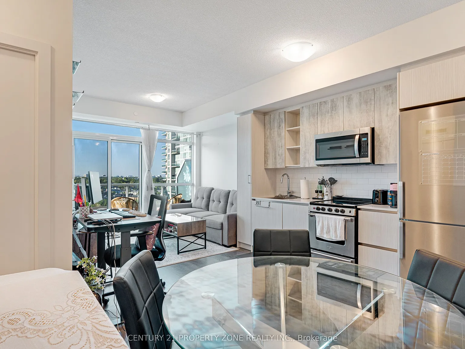 1 bed, $2,299 — Photo 4