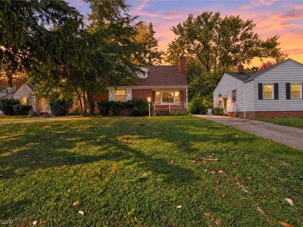 4109 Bluestone Rd, Cleveland Heights, OH 44121