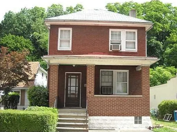 1015 McLaughlin Run Rd, Bridgeville, PA 15017