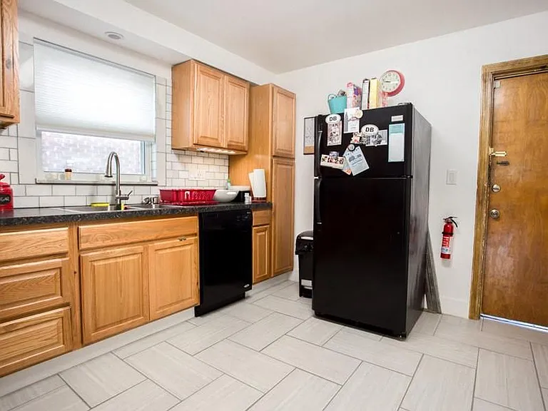 101 Marion Ave #1 — Photo 11