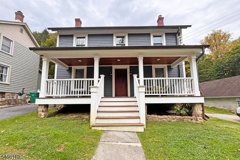 2 bed, 1.5 bath, 1224 sqft, $3,200 — Photo 1