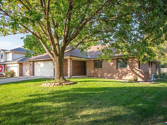 2nd image of 6524 Crooked Creek Dr