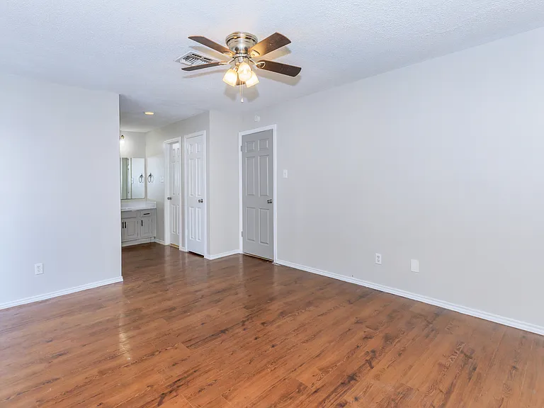Master bedroom to 1 bedroom