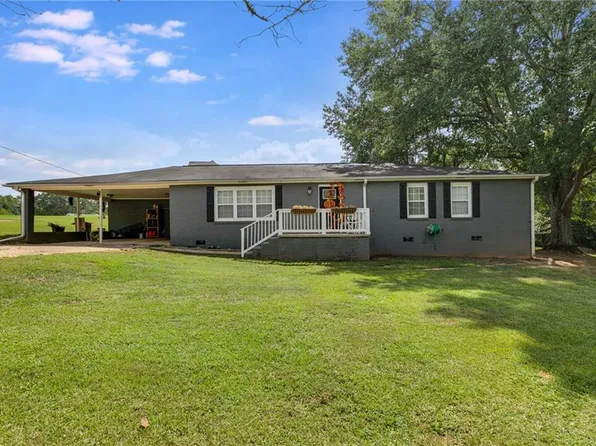 107 Holtz Dr, Carrollton, GA 30117