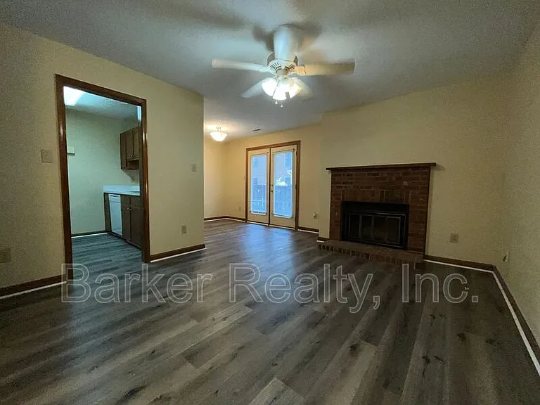 3239 Mill Run — Photo 2
