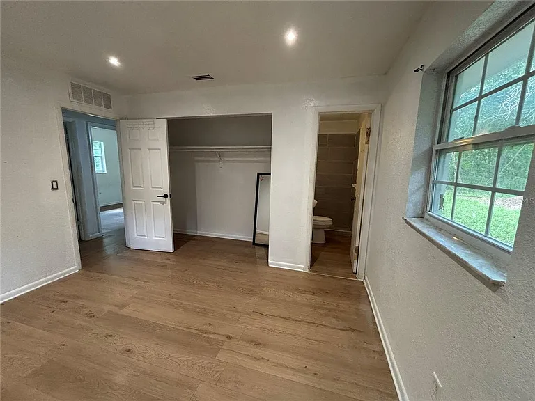 205 S Chandler Ave — Photo 9