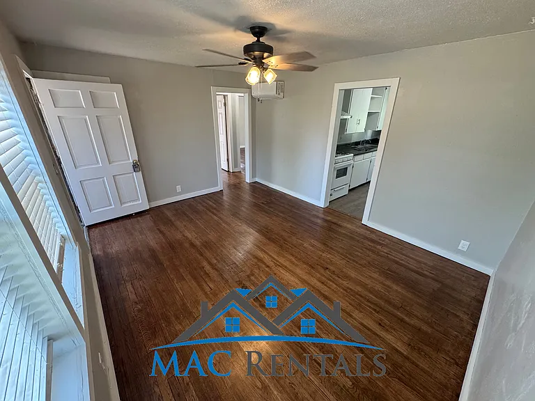 3316 SW 39th St — Photo 5