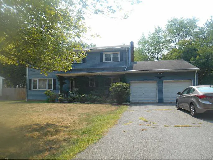80 Willow Way photo 1