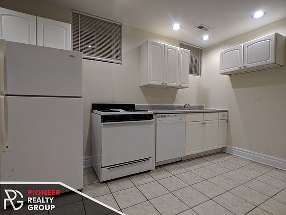 4th image of 2730 N Wayne Ave #2730GDNR