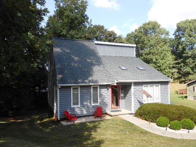 1st image of 108 Royal Oak Ct