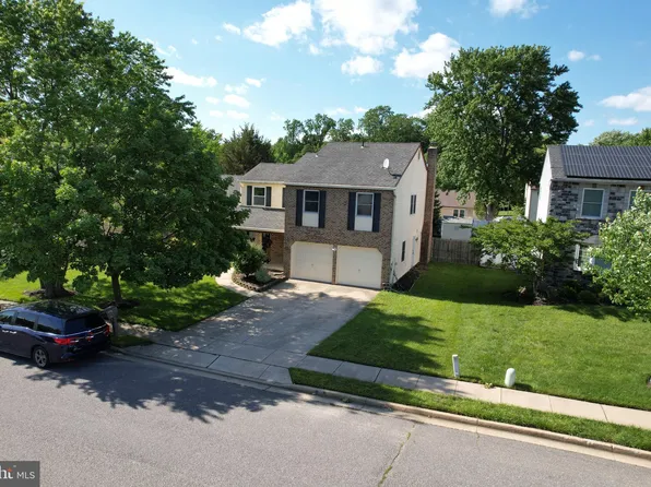 30 Lancelot Ln, Mount Laurel, NJ 08054
