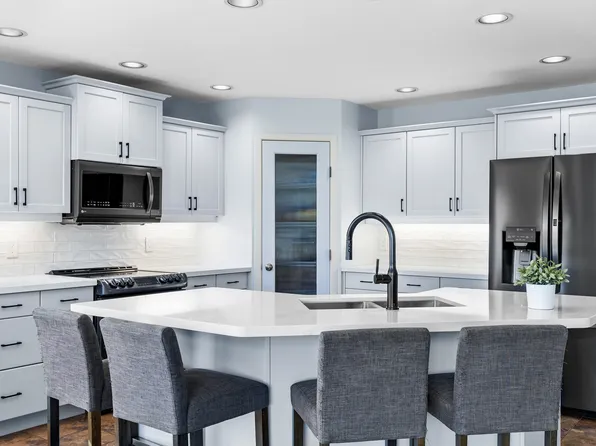 2089 Rose Tree Rd, West Kelowna, BC V1Z 4A7