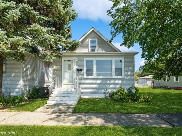 1805 Hervey Ave, North Chicago, IL 60064