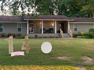 312 Lake St, Trussville, AL 35173