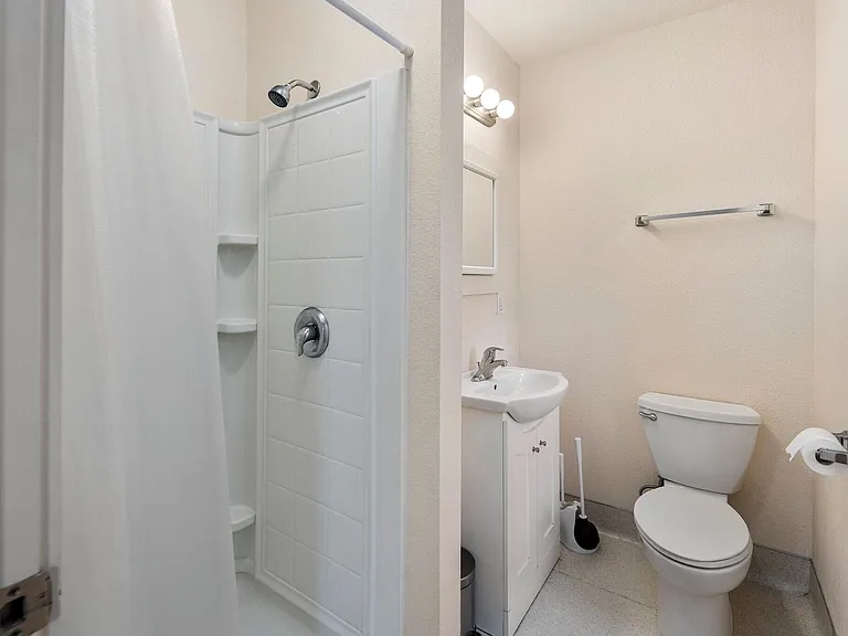 Hudson House — Photo 4