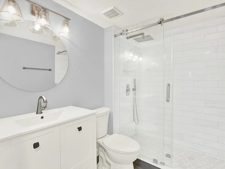 205 Dolphin Point #3 — Photo 10